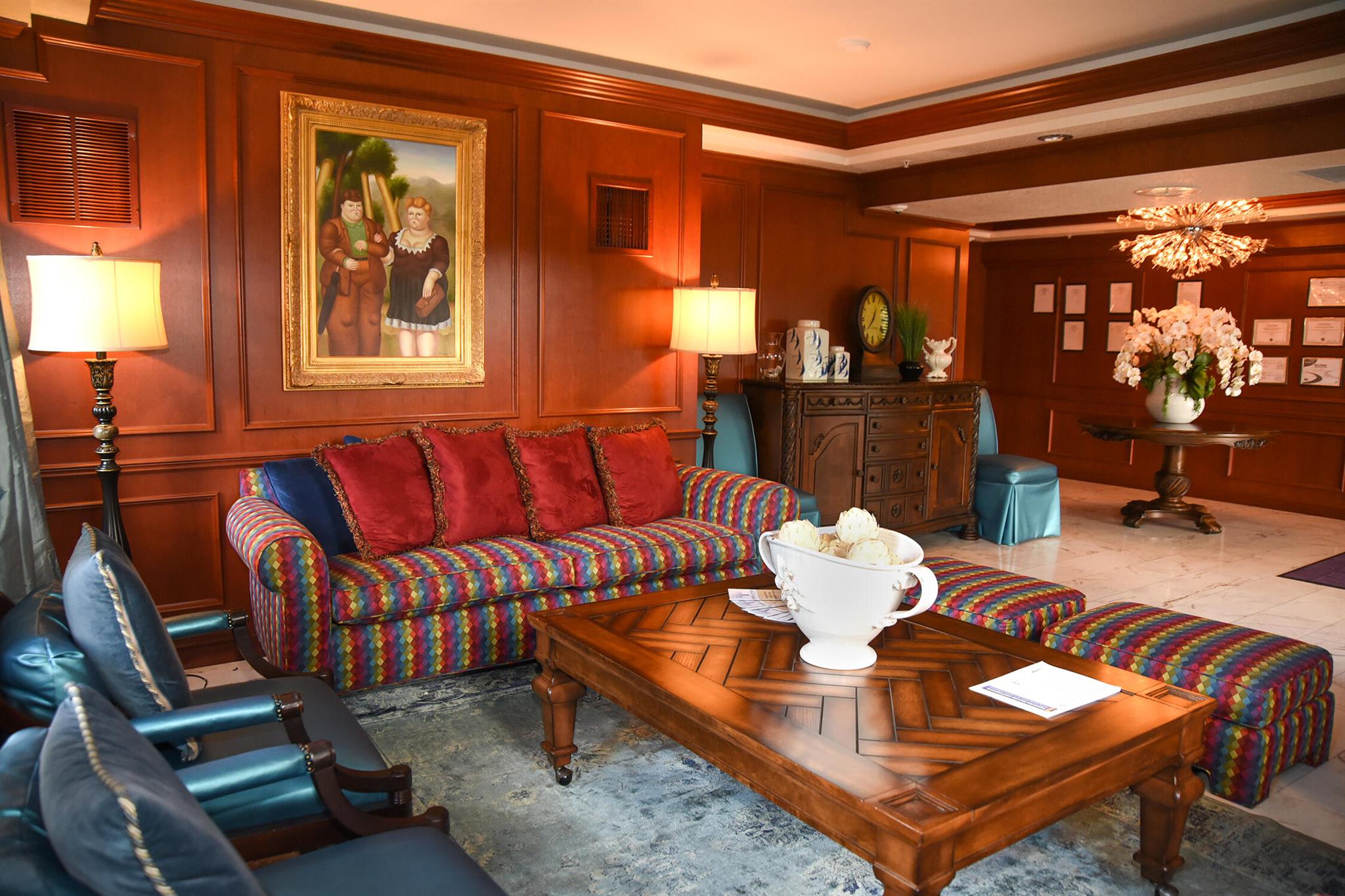 HY-CREST CENTER PAR 2 (LE - Commercial Sale