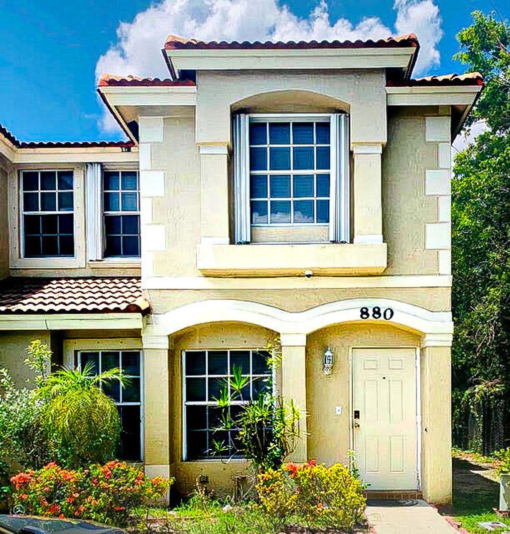 Photo of 880 Summit Lake Drive, West Palm Beach, FL 33406 (MLS # R10959722)