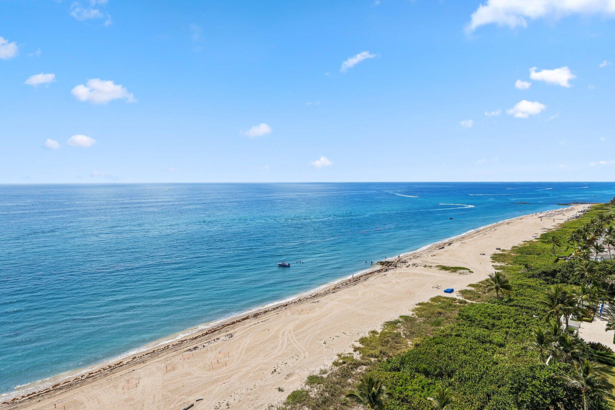 SABAL POINT - Residential