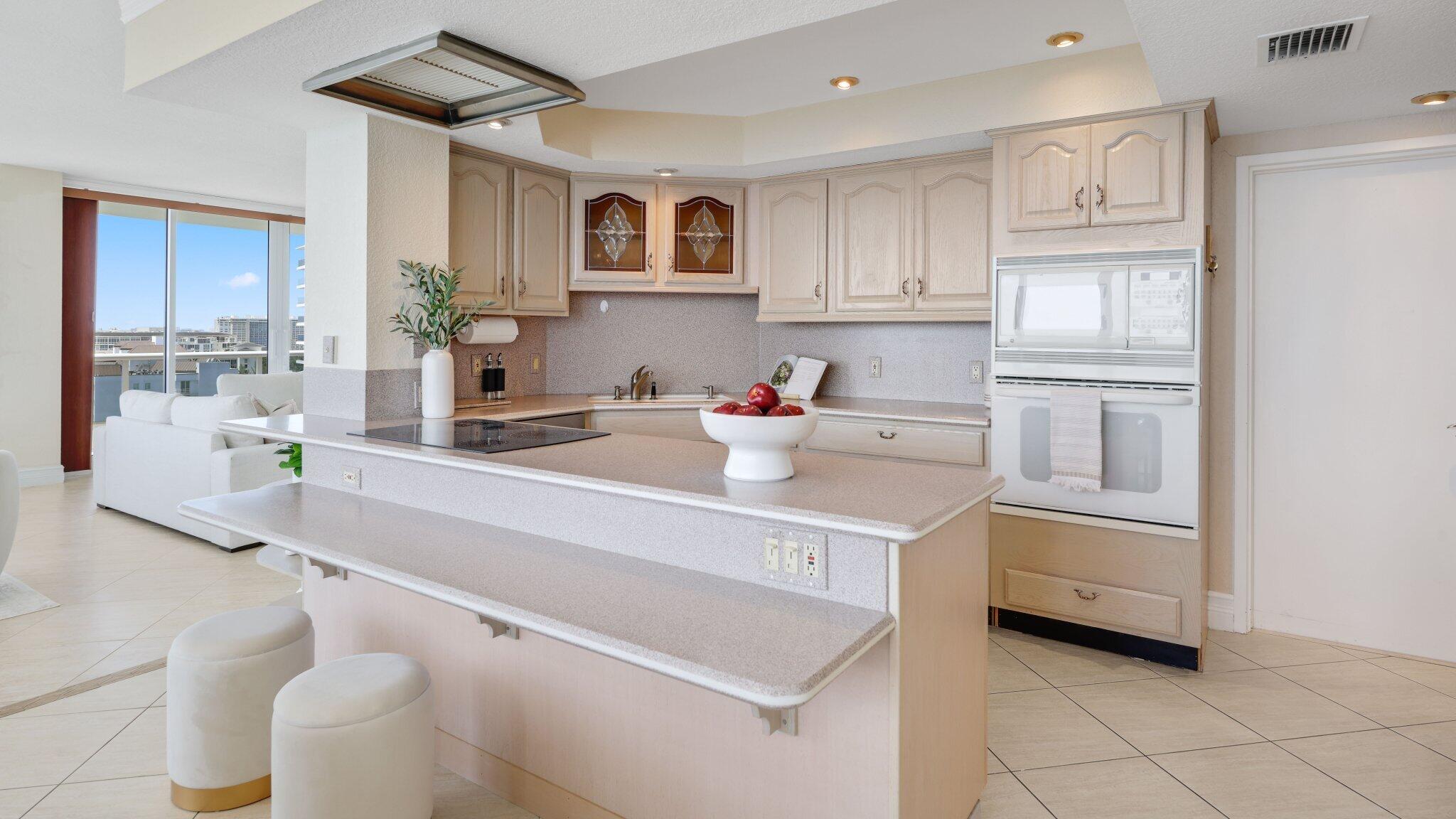 SABAL POINT - Residential