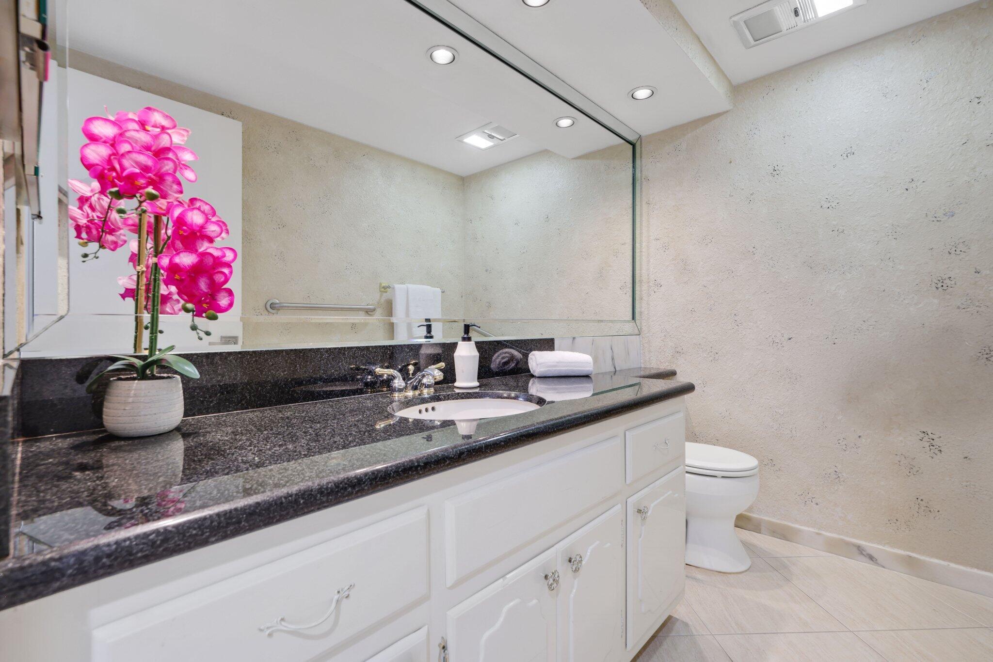 SABAL POINT - Residential