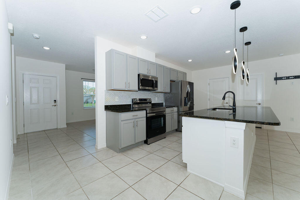 PORT ST LUCIE SECTION 13 - Residential