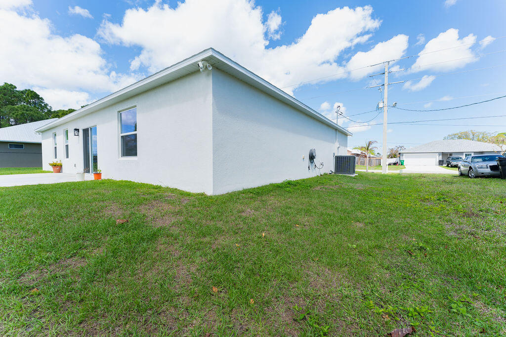 PORT ST LUCIE SECTION 13 - Residential