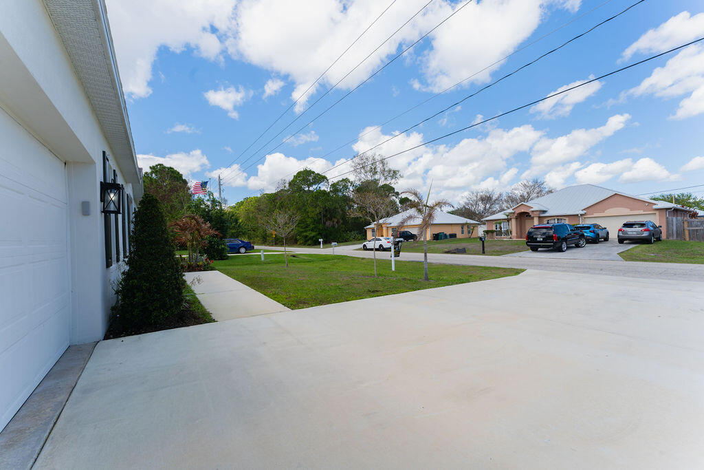 PORT ST LUCIE SECTION 13 - Residential