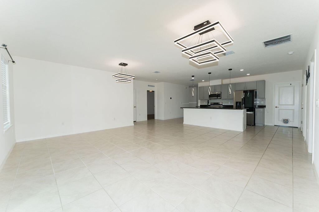 PORT ST LUCIE SECTION 13 - Residential