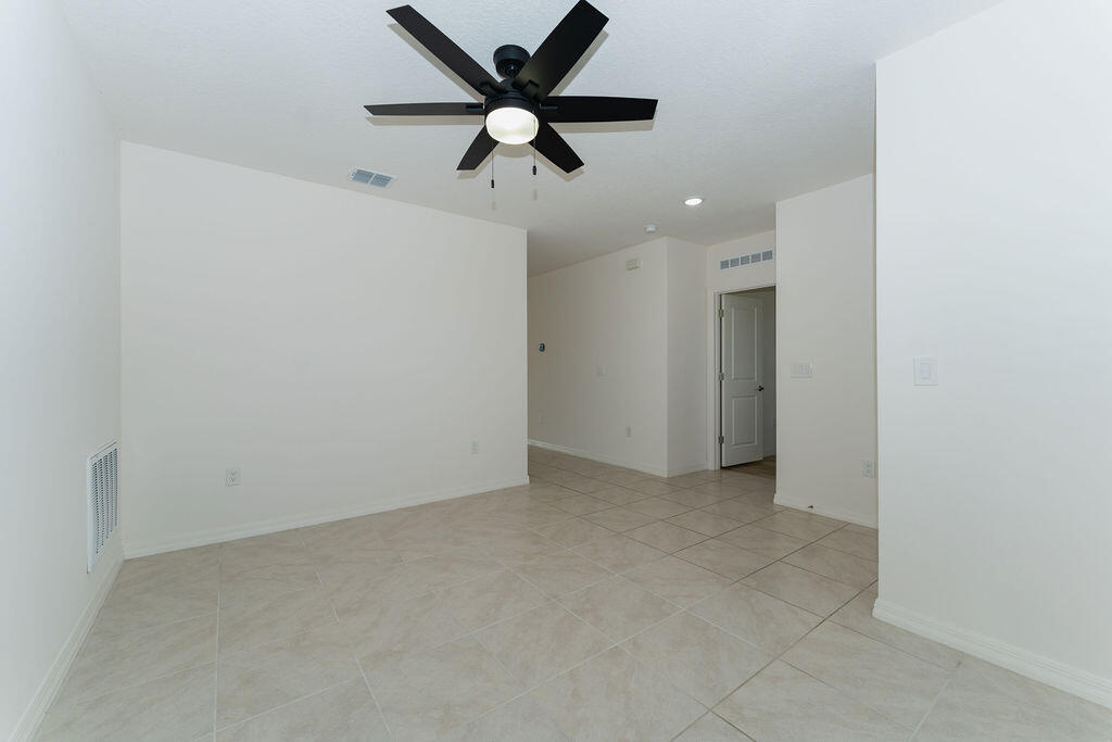 PORT ST LUCIE SECTION 13 - Residential