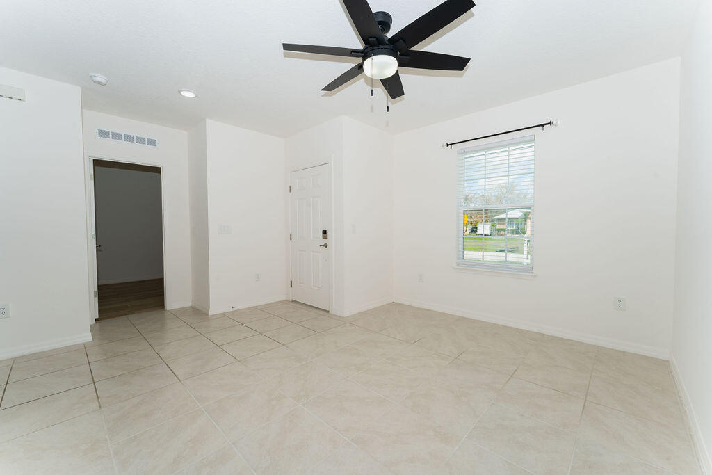 PORT ST LUCIE SECTION 13 - Residential