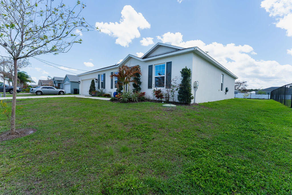 PORT ST LUCIE SECTION 13 - Residential