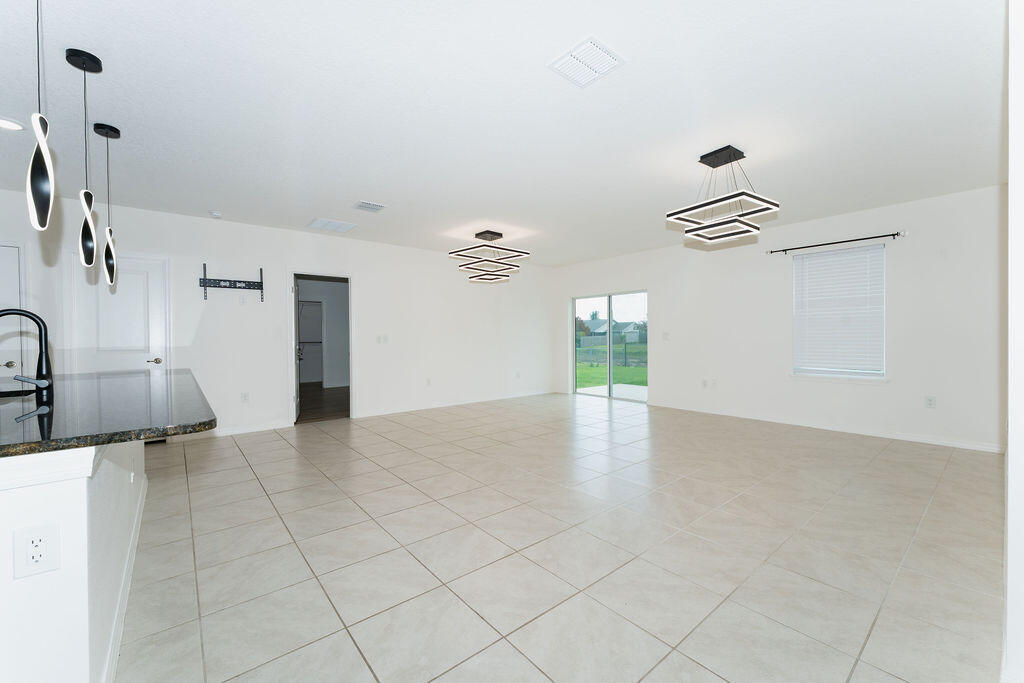 PORT ST LUCIE SECTION 13 - Residential