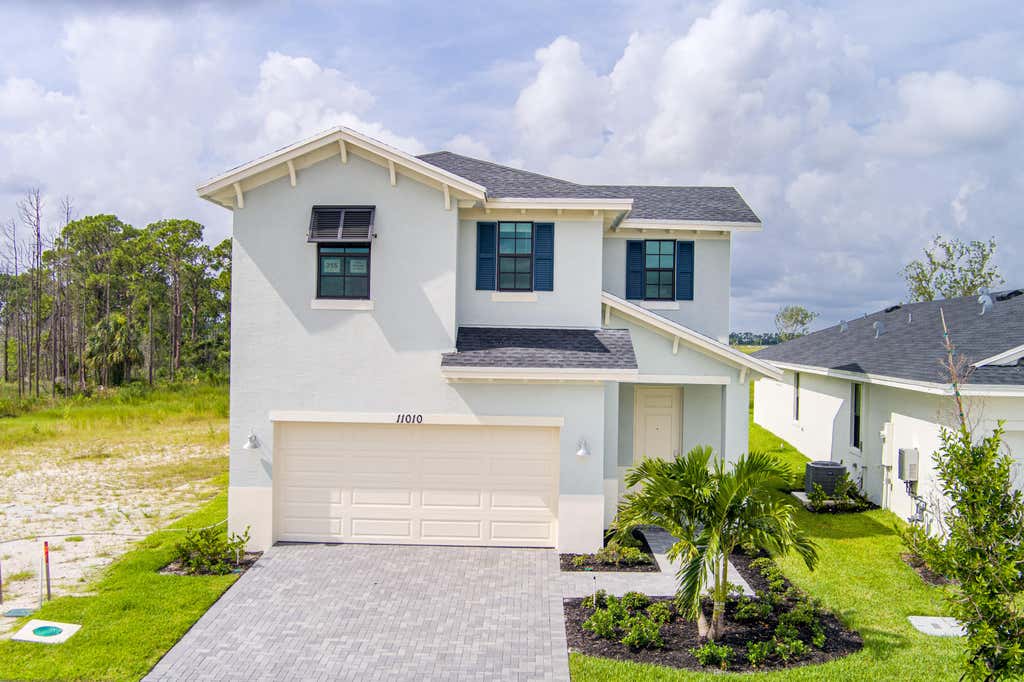 Photo of 11010 NW Glynlea Blvd Boulevard N, Port Saint Lucie, FL 34987 (MLS # B26039730)