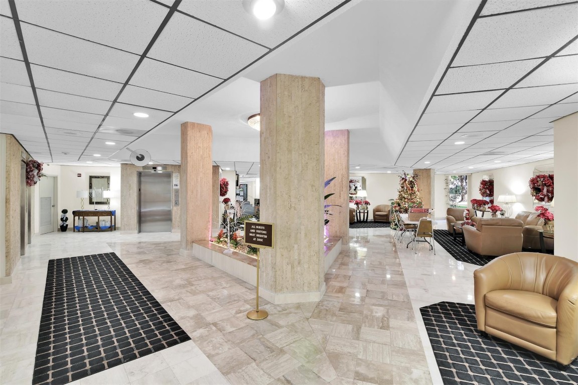 Country Club Tower - Residential