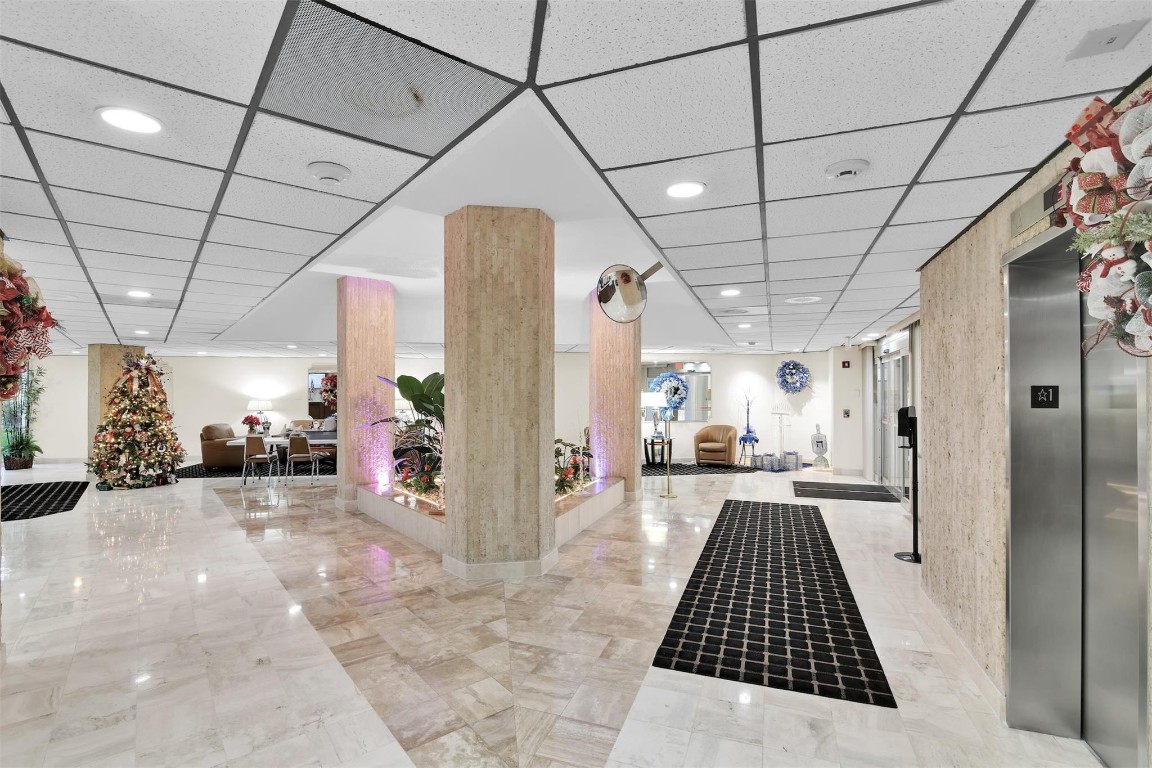 Country Club Tower - Residential