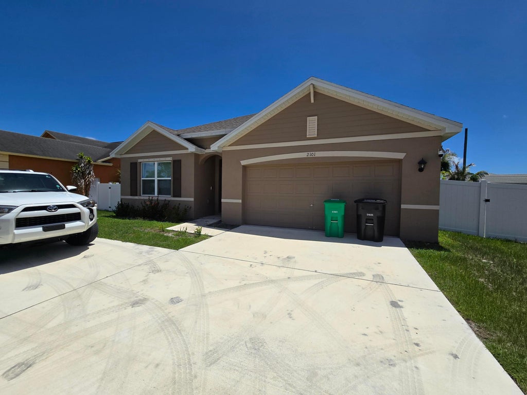 Photo of 2101 SE Floresta Drive, Port Saint Lucie, FL 34984 (MLS # B26043363)