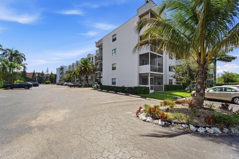 Photo of 3000 E SUNRISE LAKES Drive E #223, Sunrise, FL 33322 (MLS # B26055994)