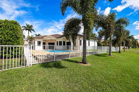 Tiny photo for 11618 MANATEE BAY Lane, Wellington, FL 33449 (MLS # B26083941)