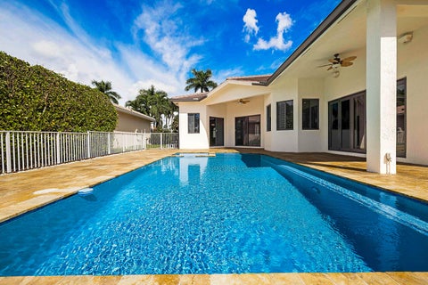 Tiny photo for 11618 MANATEE BAY Lane, Wellington, FL 33449 (MLS # B26083941)