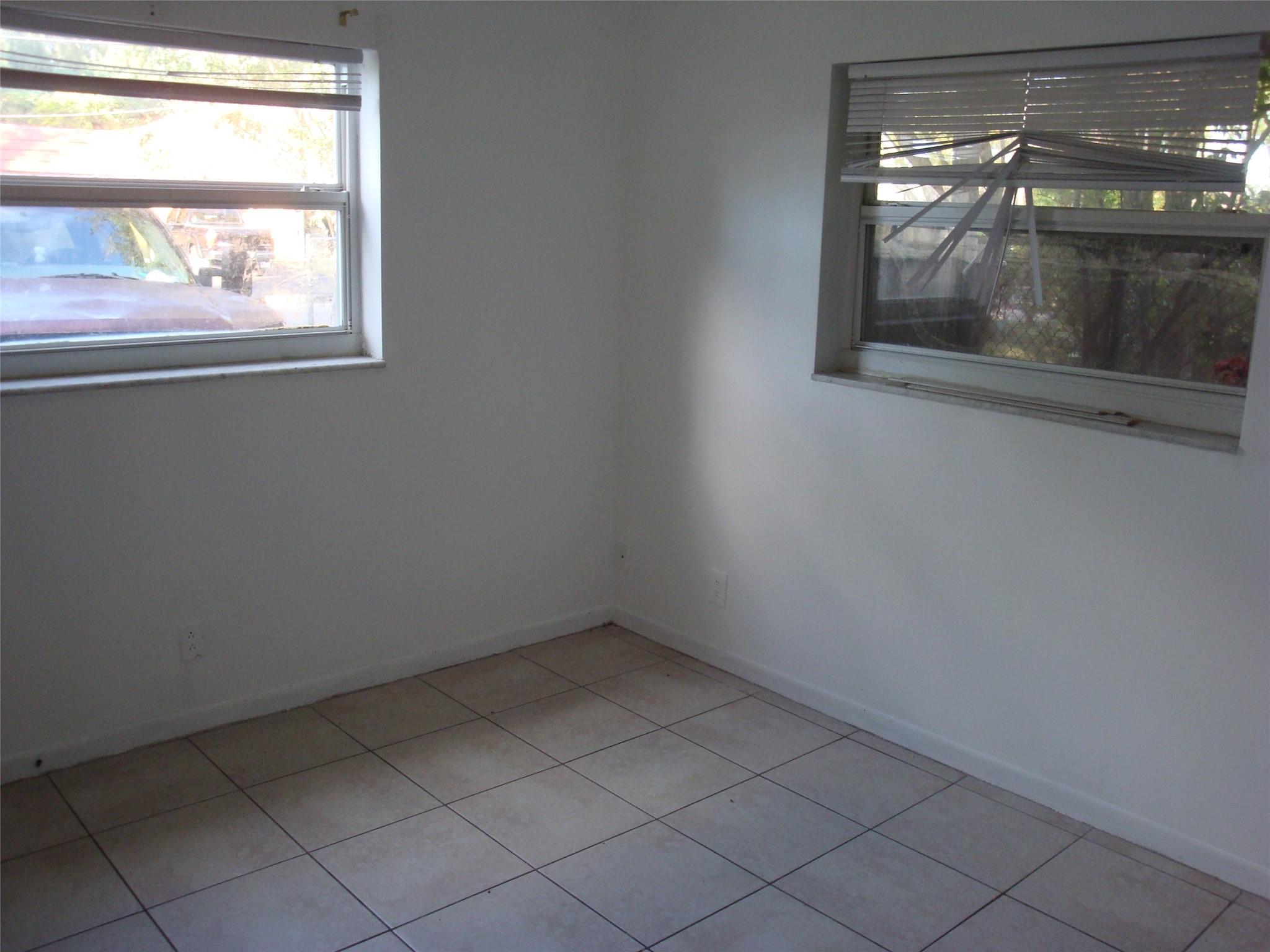 Fairview Amd 10-25 B - Residential Lease