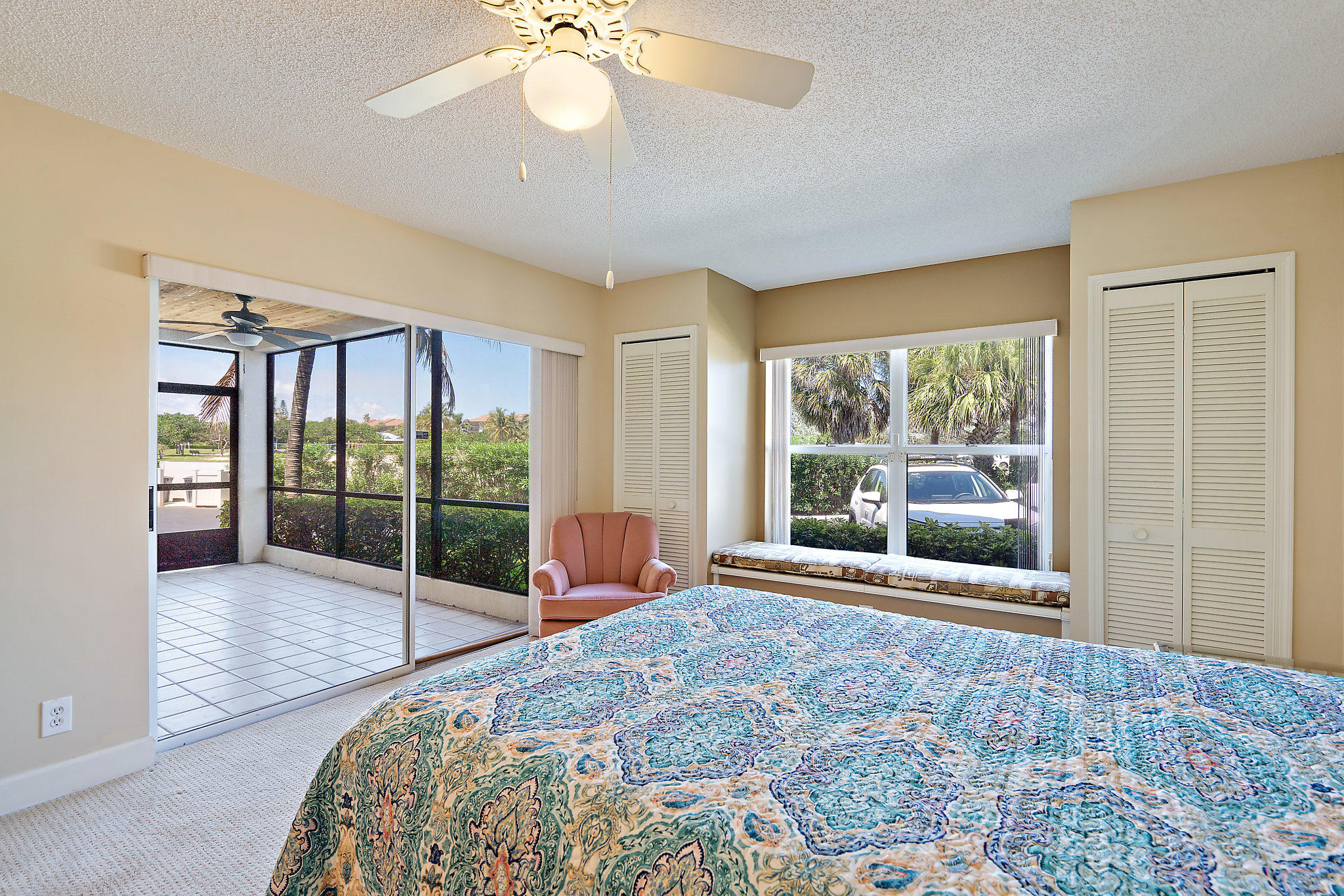 BEACHCOMBER CONDO - Residential Lease