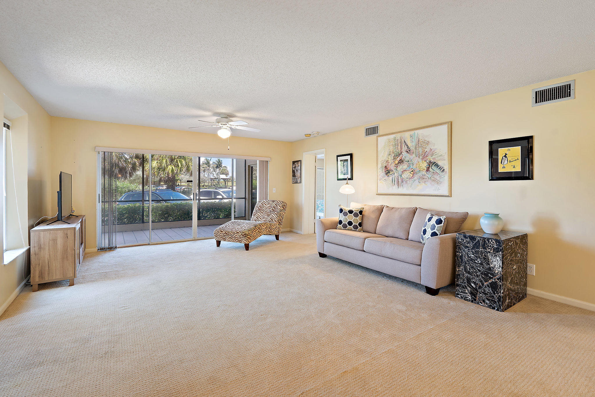 BEACHCOMBER CONDO - Residential Lease