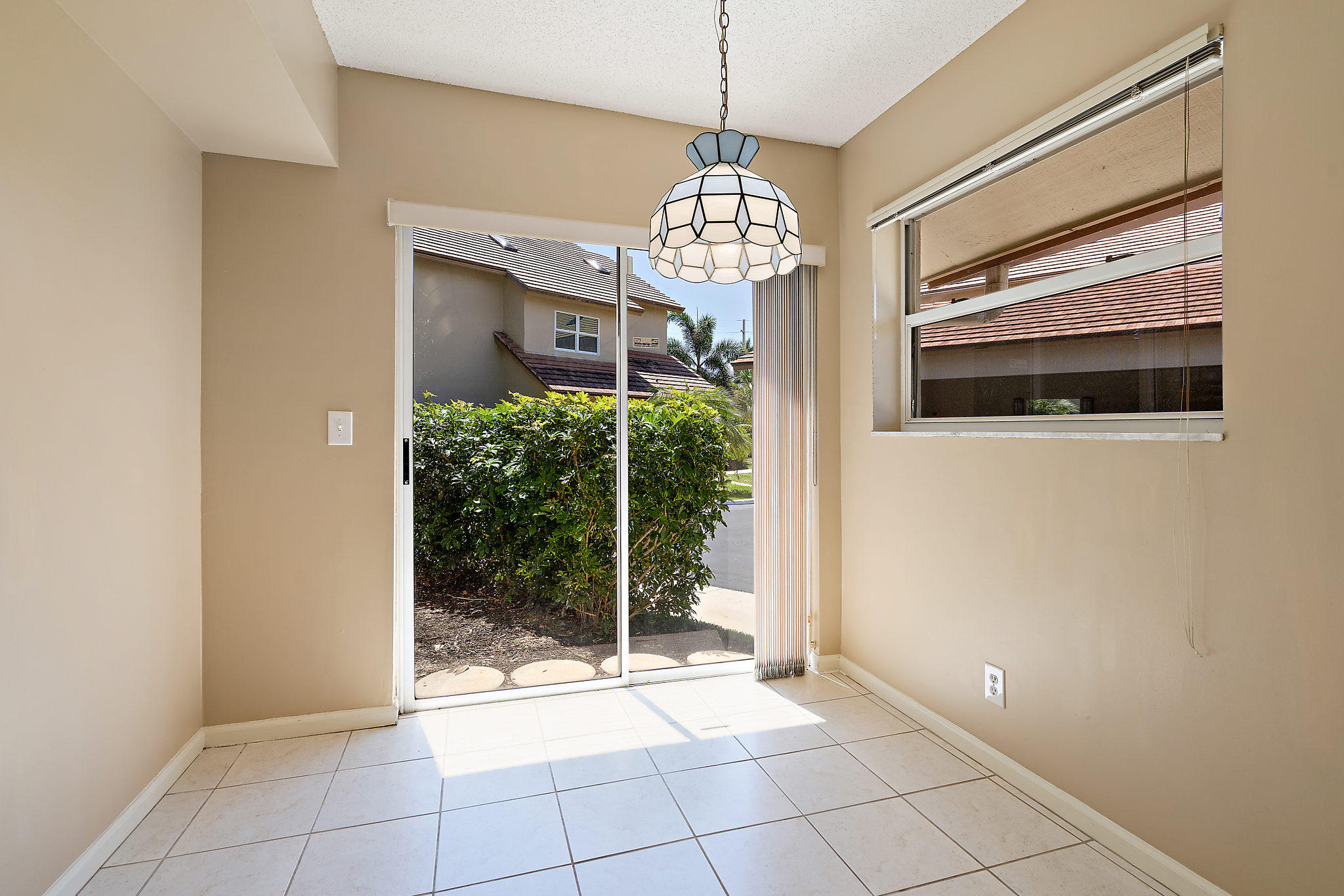 BEACHCOMBER CONDO - Residential Lease