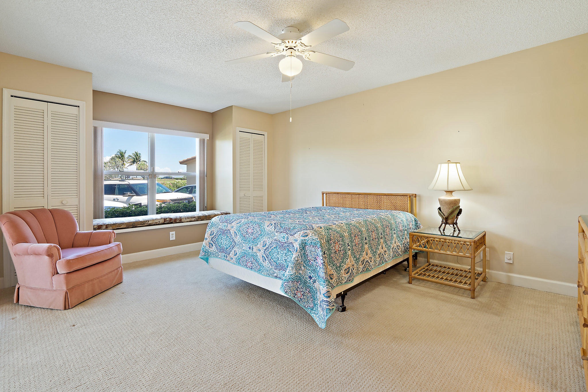 BEACHCOMBER CONDO - Residential Lease