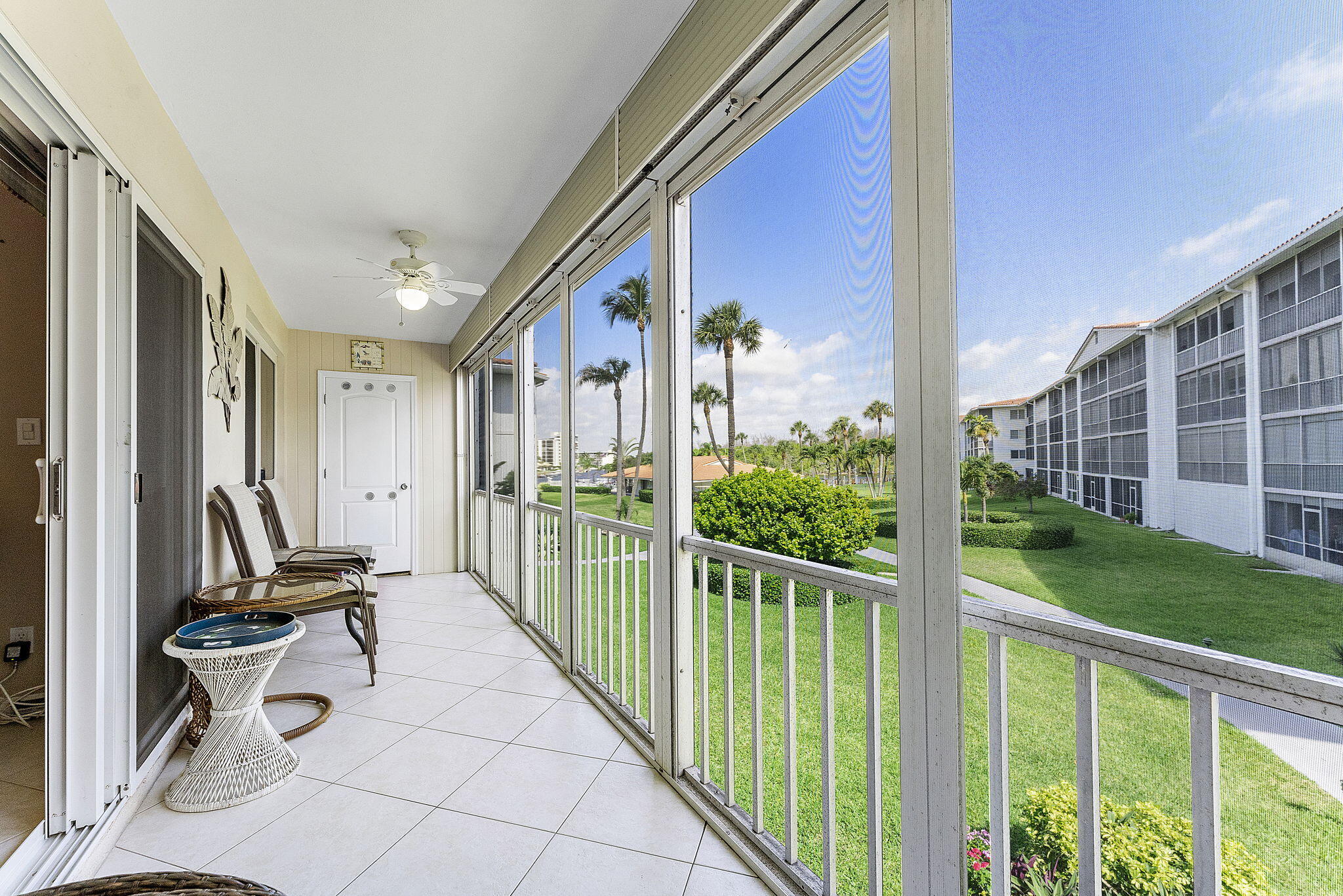 PENTHOUSE NORTH CONDO - Residential Lease