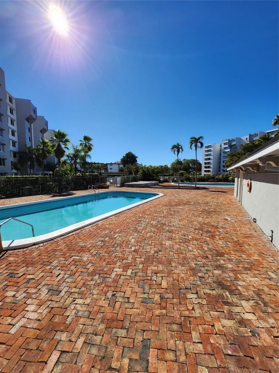 Dadeland Place - Residential Lease