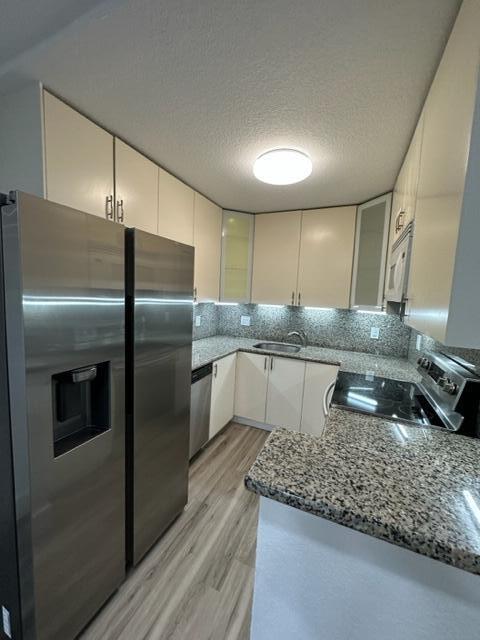 SPANISH OAKS CONDO - Residential Lease