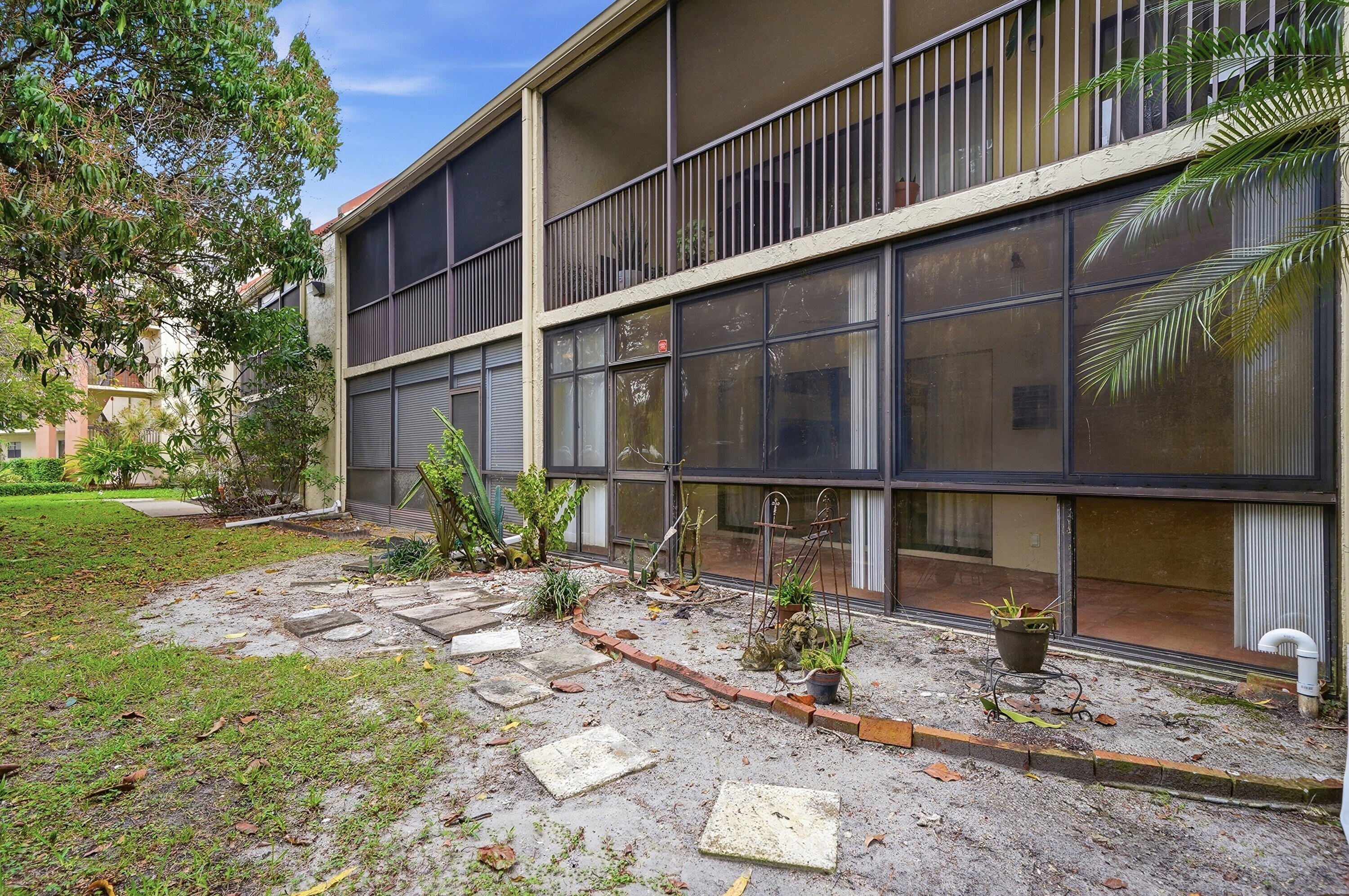 HAMMOCKS-LAKE FOREST CONDO - Residential