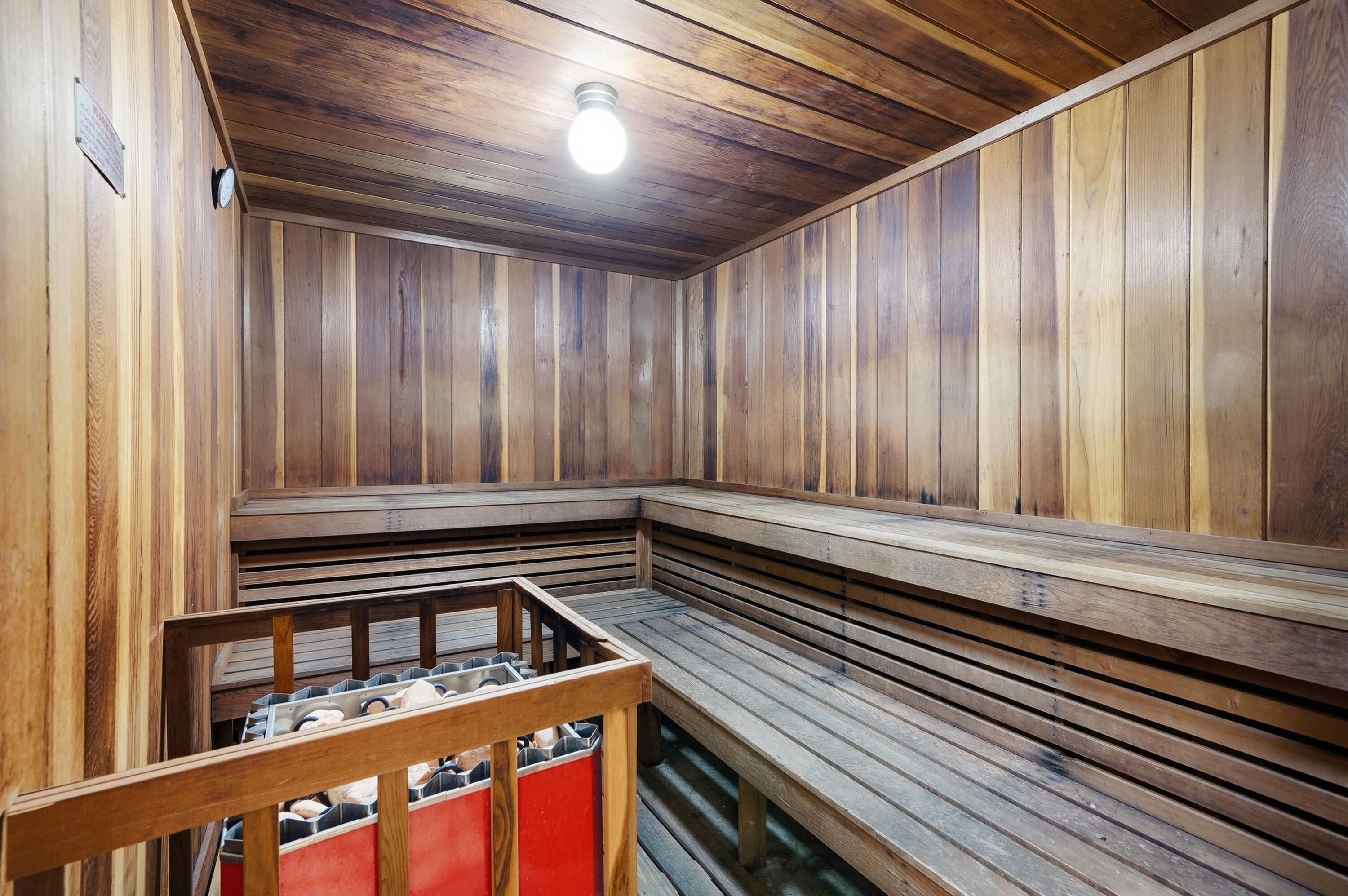 HAMMOCKS-LAKE FOREST CONDO - Residential