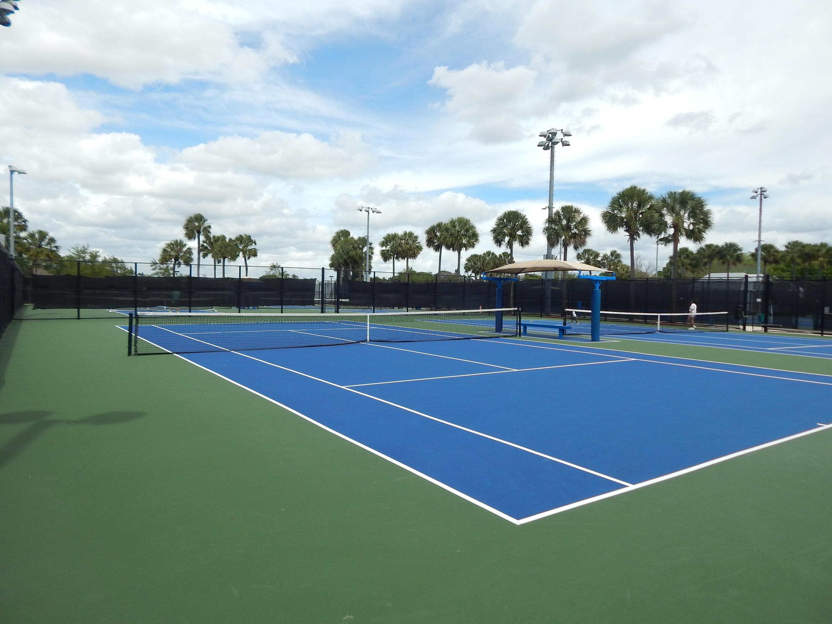 HAMMOCKS-LAKE FOREST CONDO - Residential