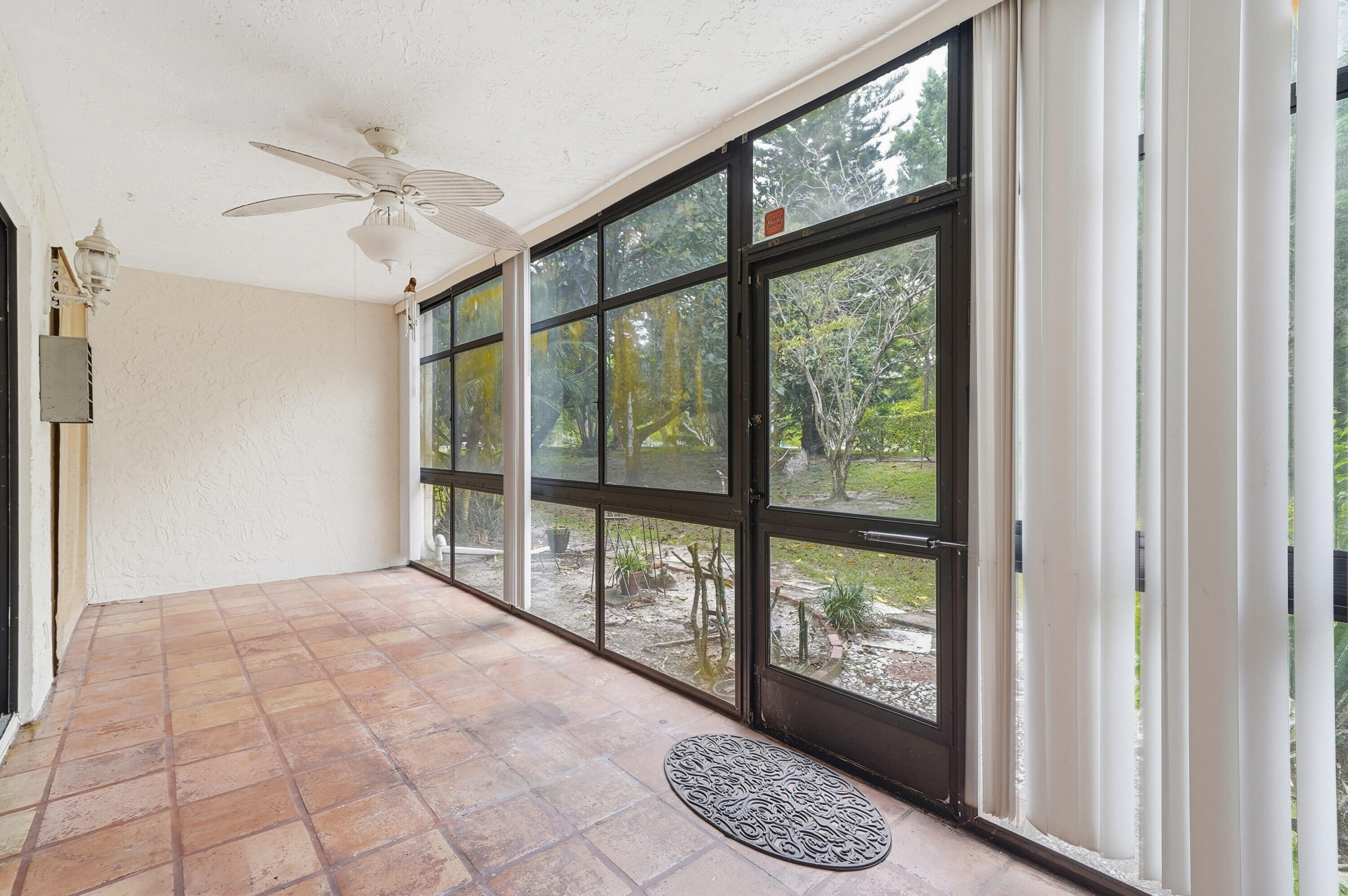 HAMMOCKS-LAKE FOREST CONDO - Residential