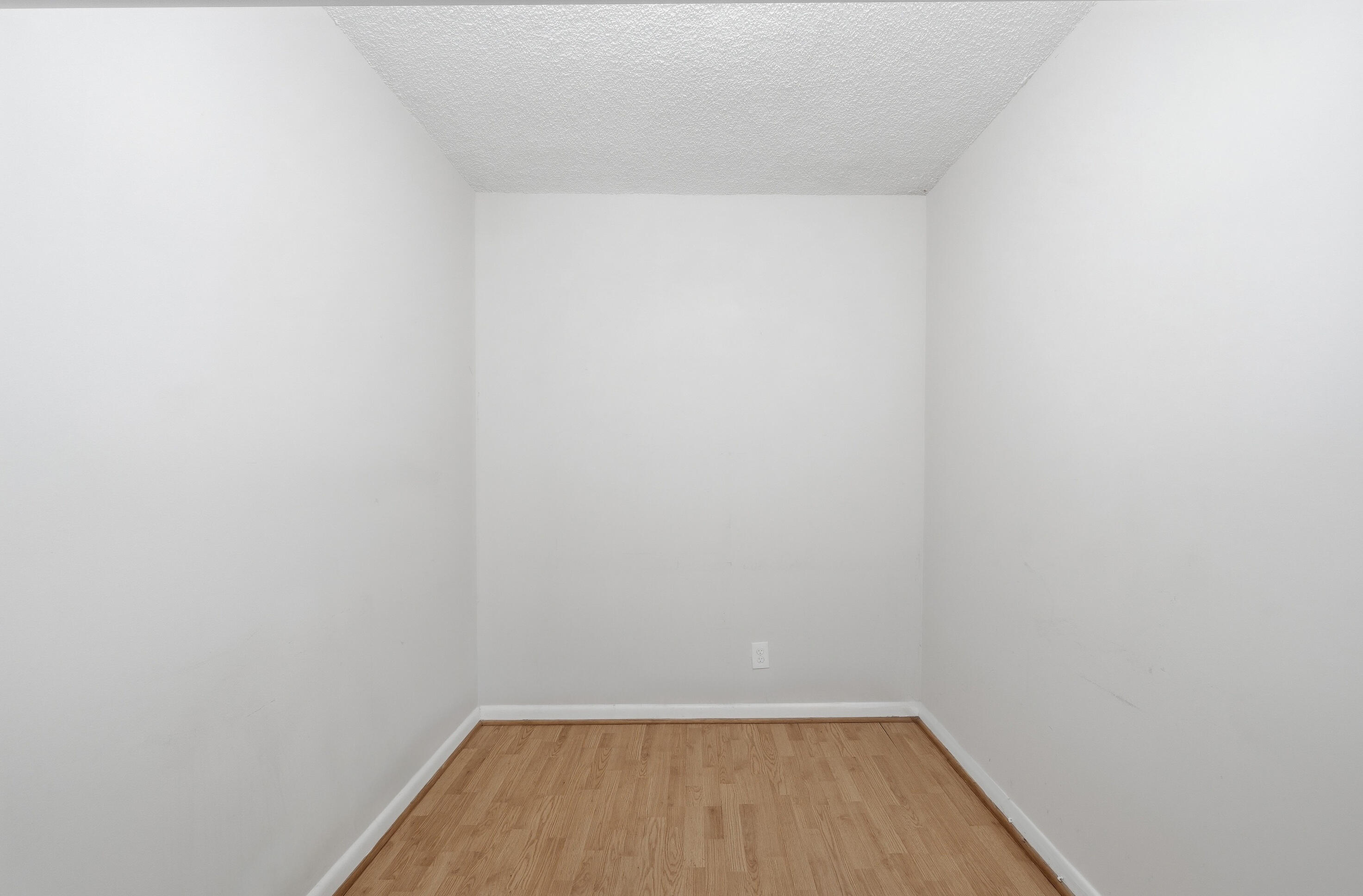 HAMMOCKS-LAKE FOREST CONDO - Residential