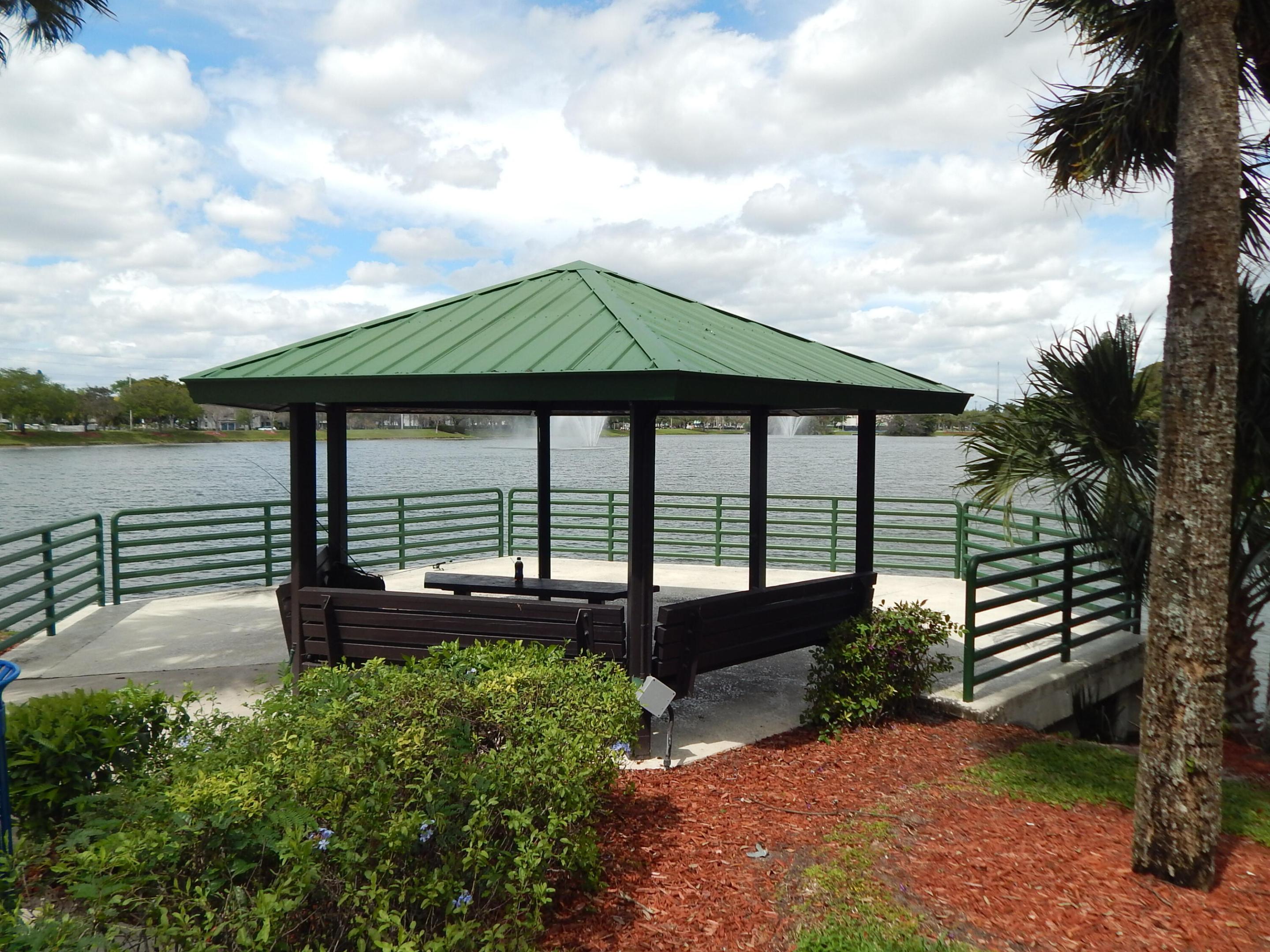 HAMMOCKS-LAKE FOREST CONDO - Residential