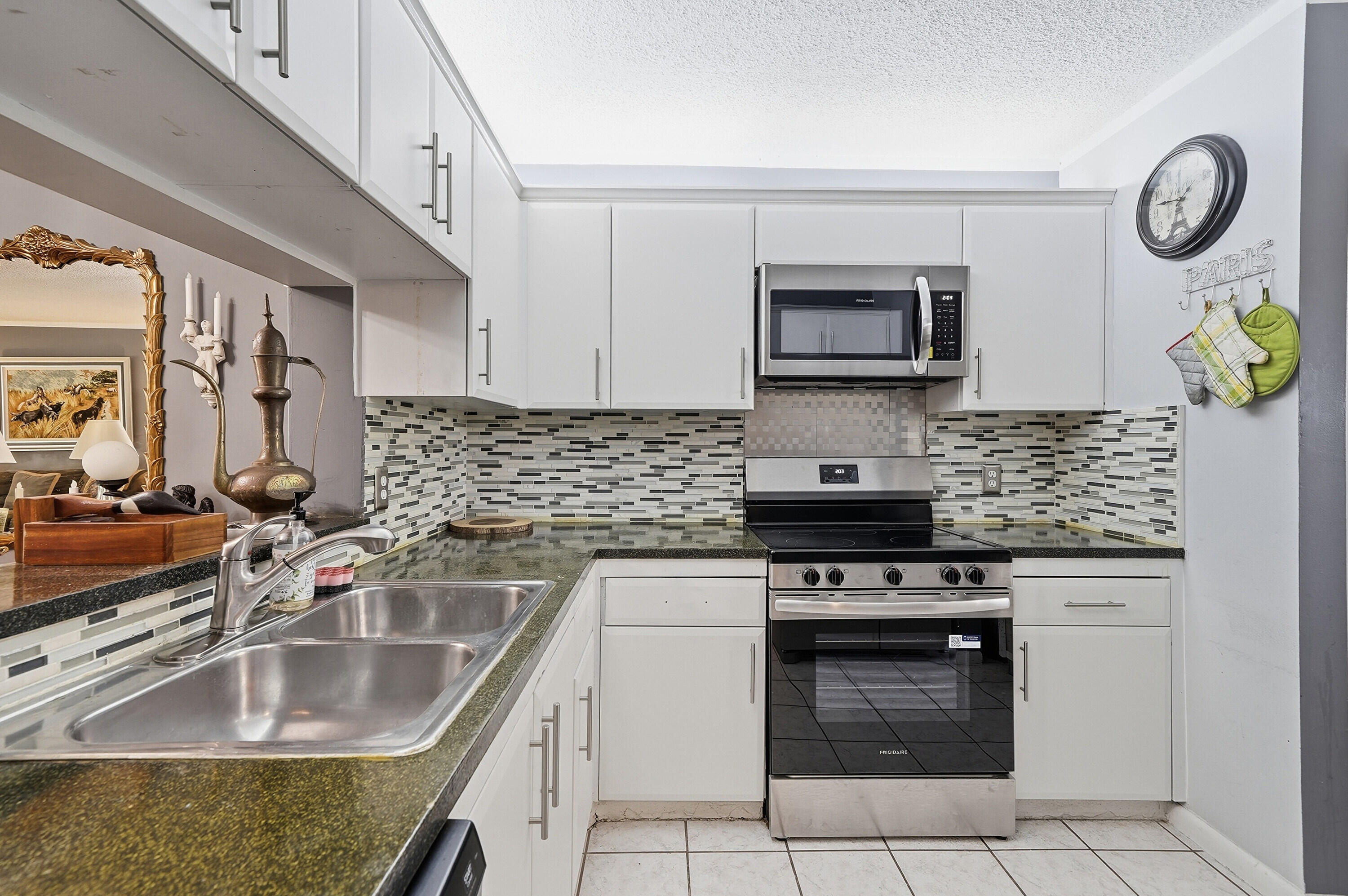 HAMMOCKS-LAKE FOREST CONDO - Residential