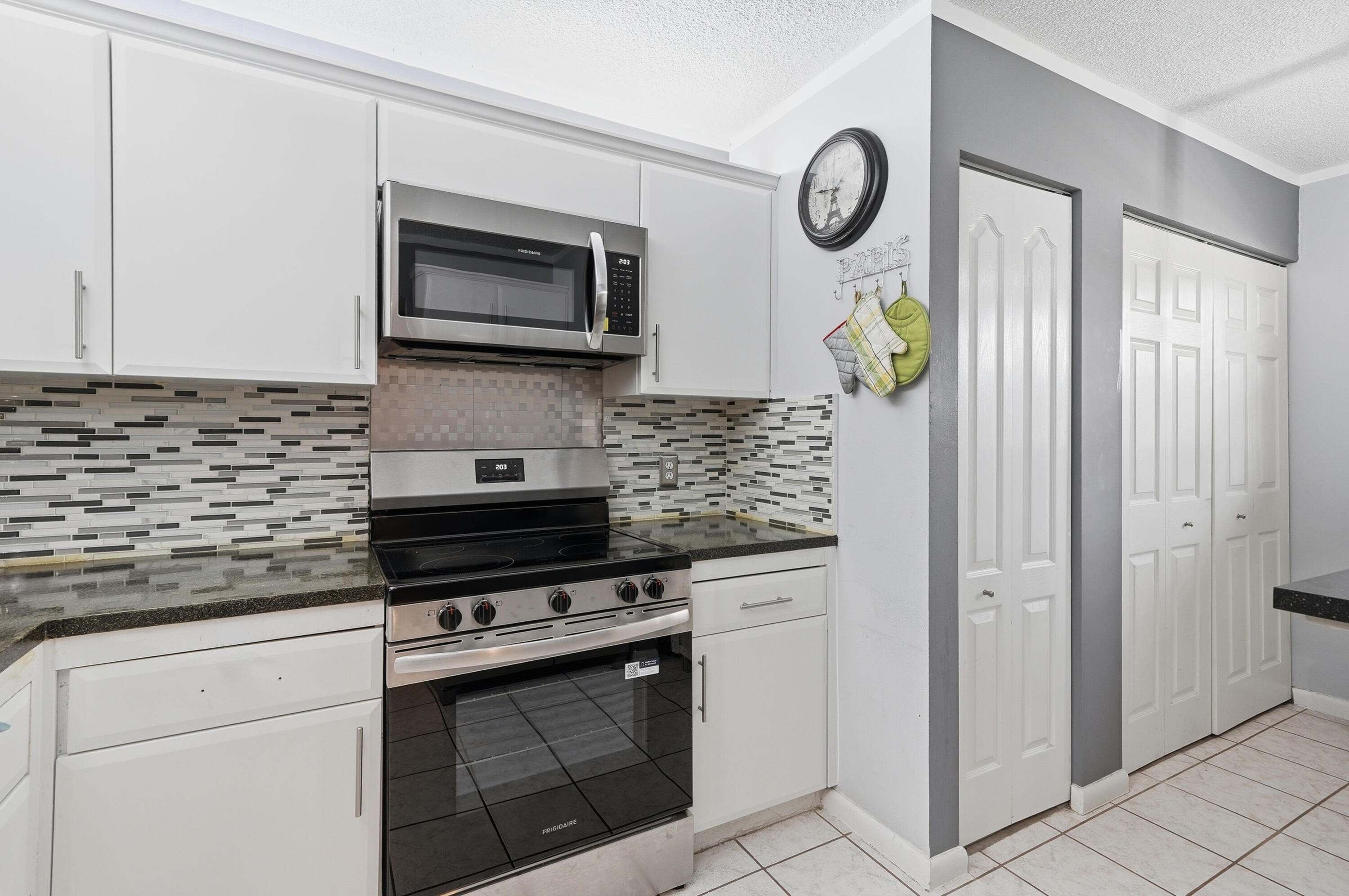 HAMMOCKS-LAKE FOREST CONDO - Residential