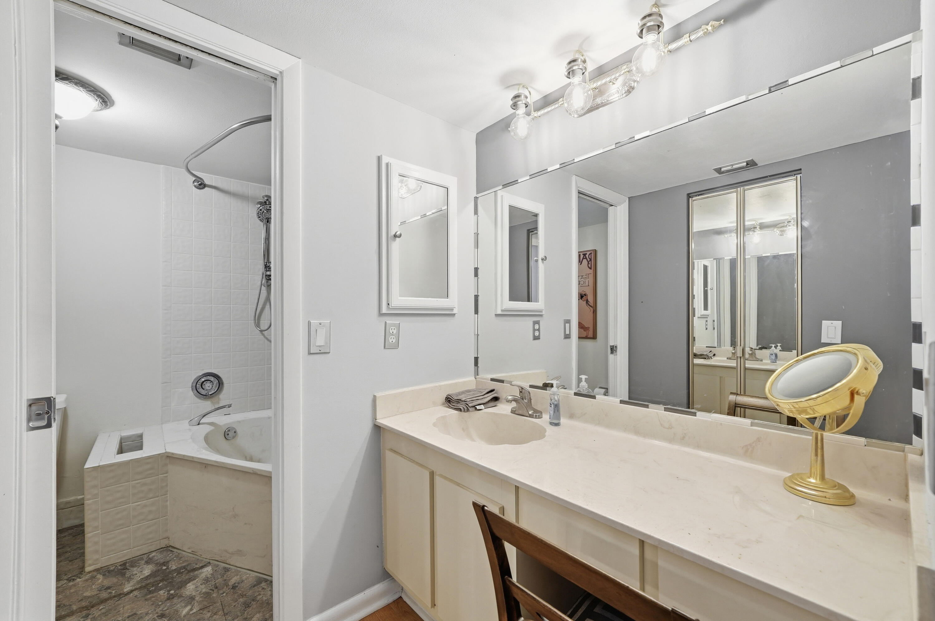 HAMMOCKS-LAKE FOREST CONDO - Residential