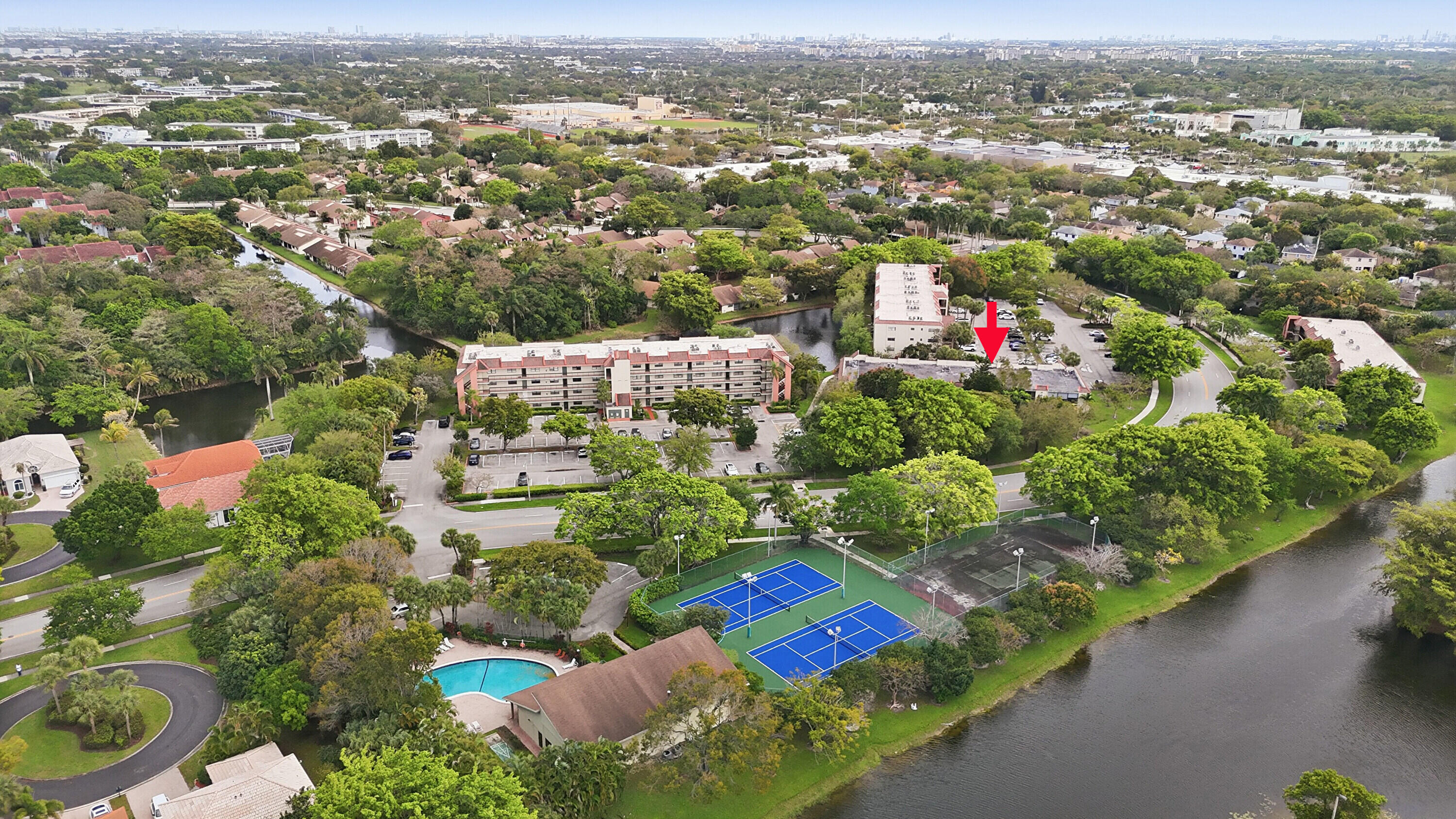 HAMMOCKS-LAKE FOREST CONDO - Residential