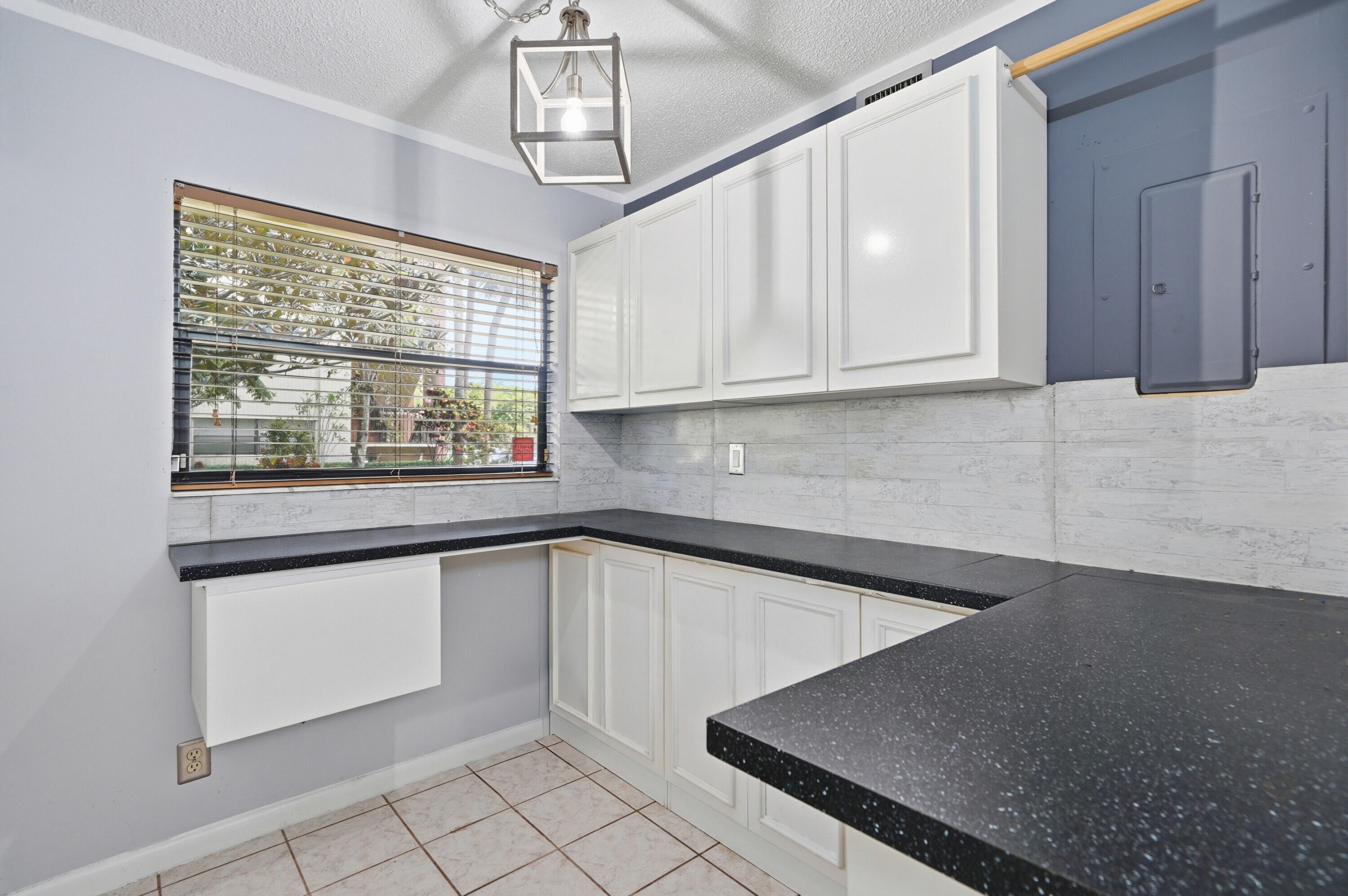 HAMMOCKS-LAKE FOREST CONDO - Residential