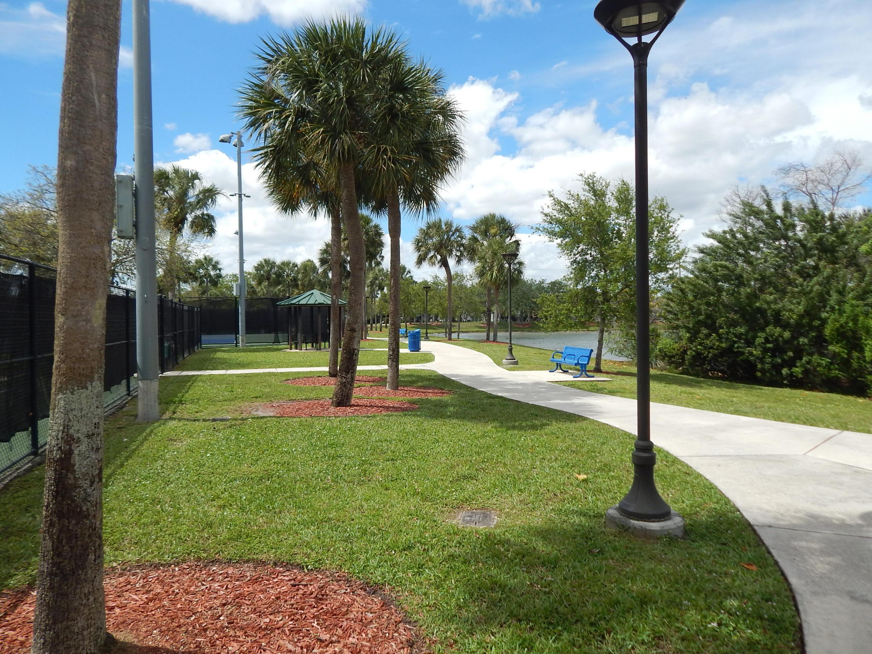 HAMMOCKS-LAKE FOREST CONDO - Residential