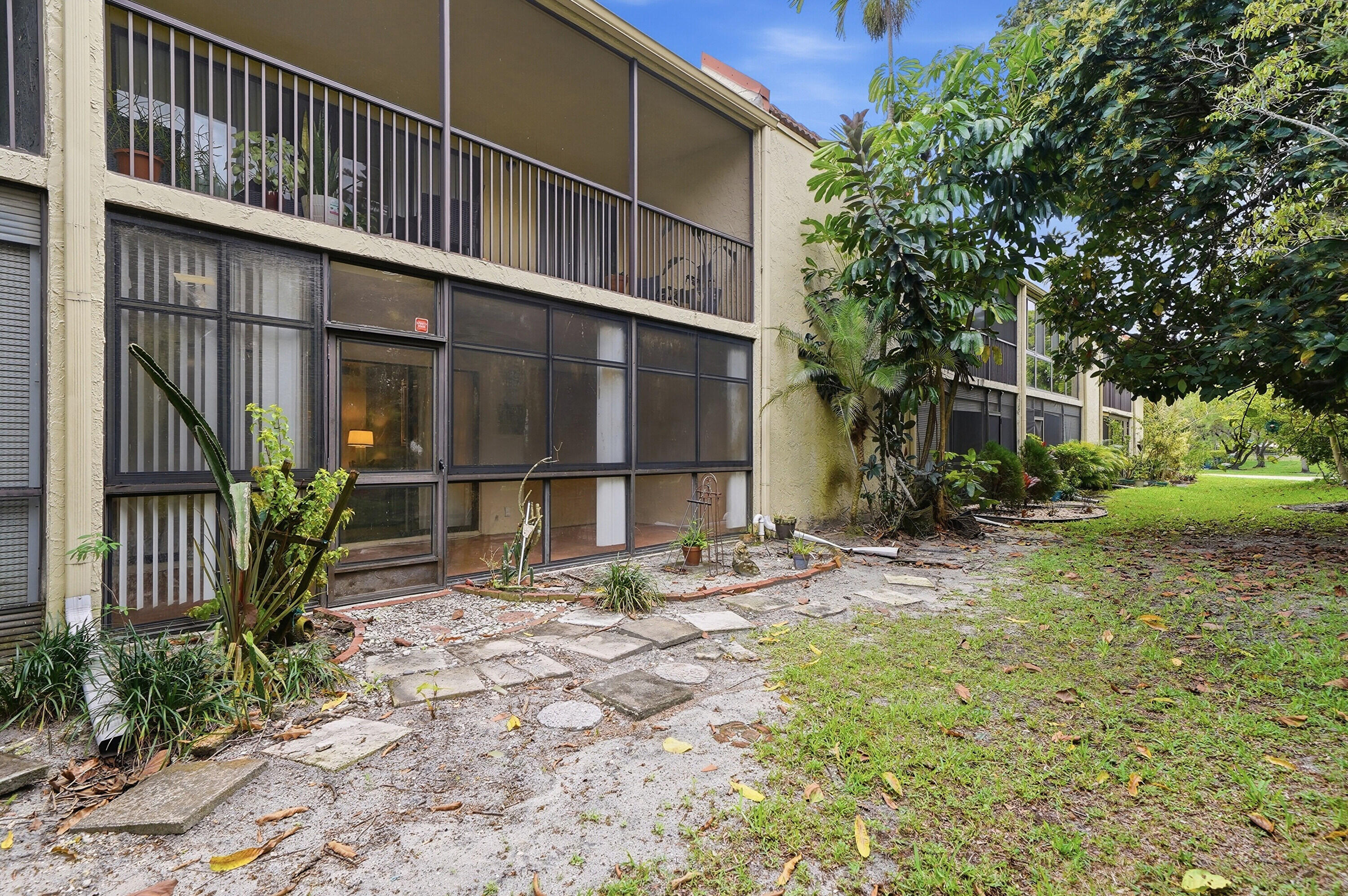 HAMMOCKS-LAKE FOREST CONDO - Residential