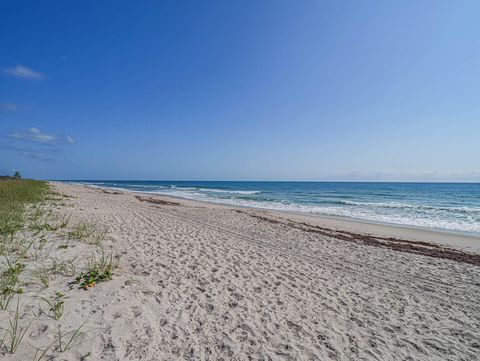 A home in Hutchinson Island