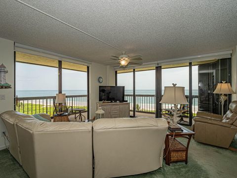 A home in Hutchinson Island