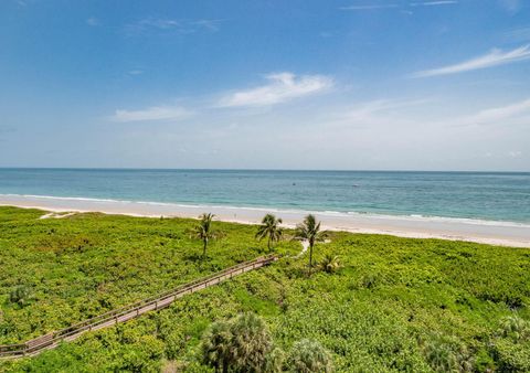 A home in Hutchinson Island