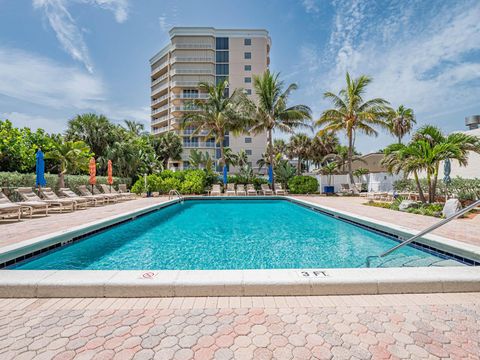 A home in Hutchinson Island