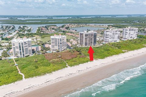 A home in Hutchinson Island