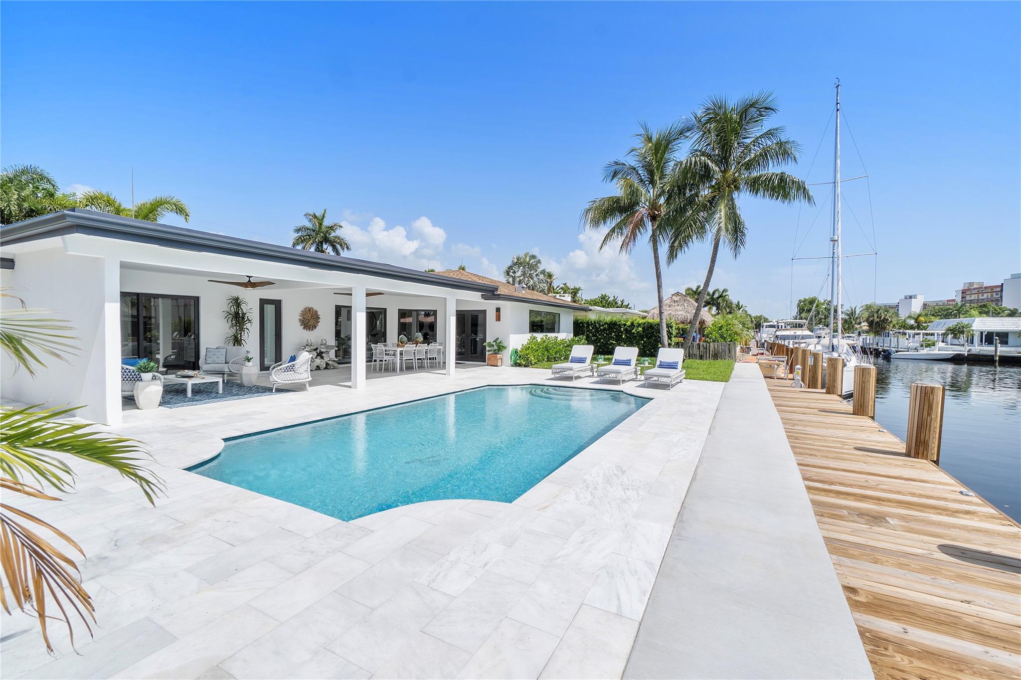 Country Club Isles 42-40 - Residential