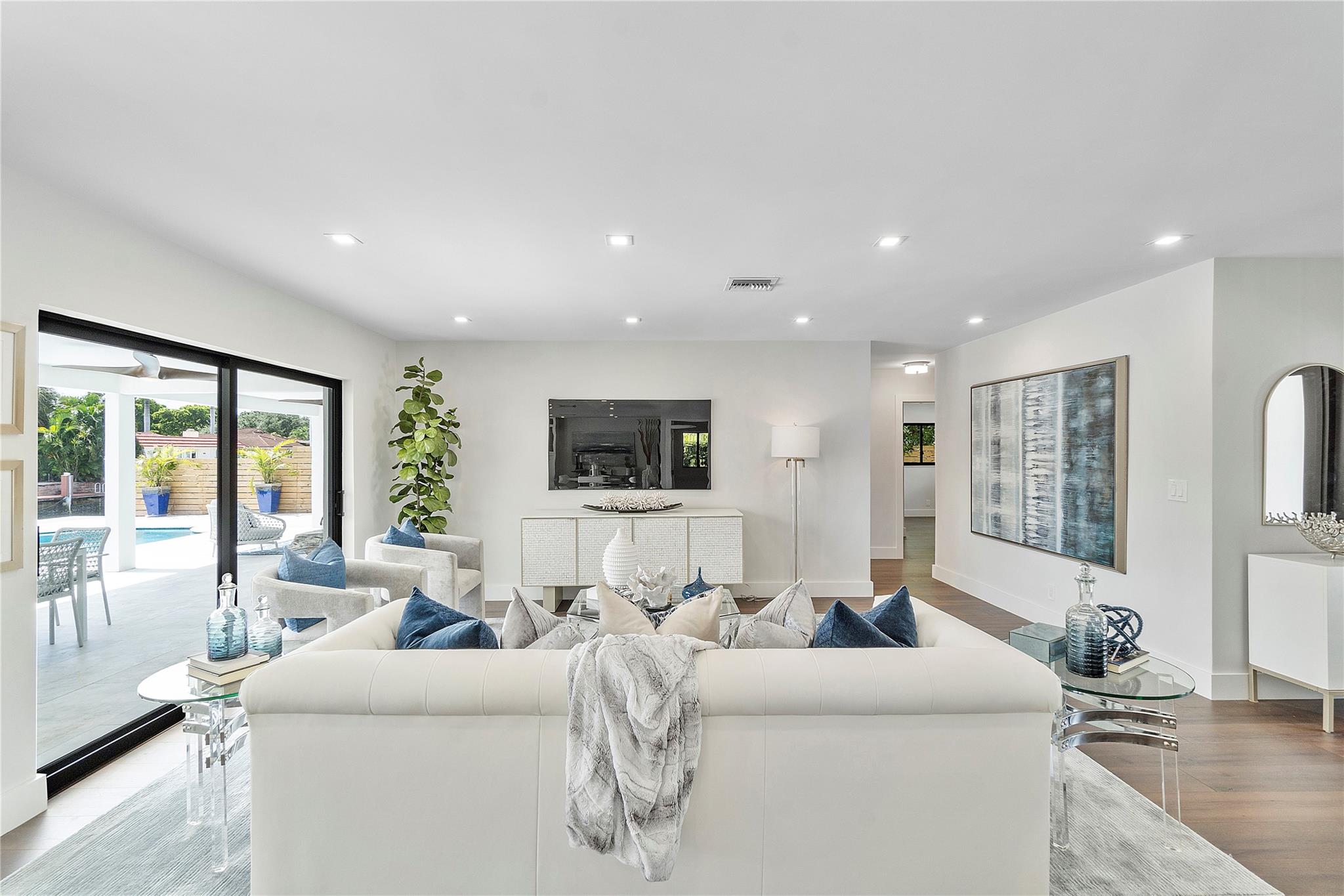 Country Club Isles 42-40 - Residential