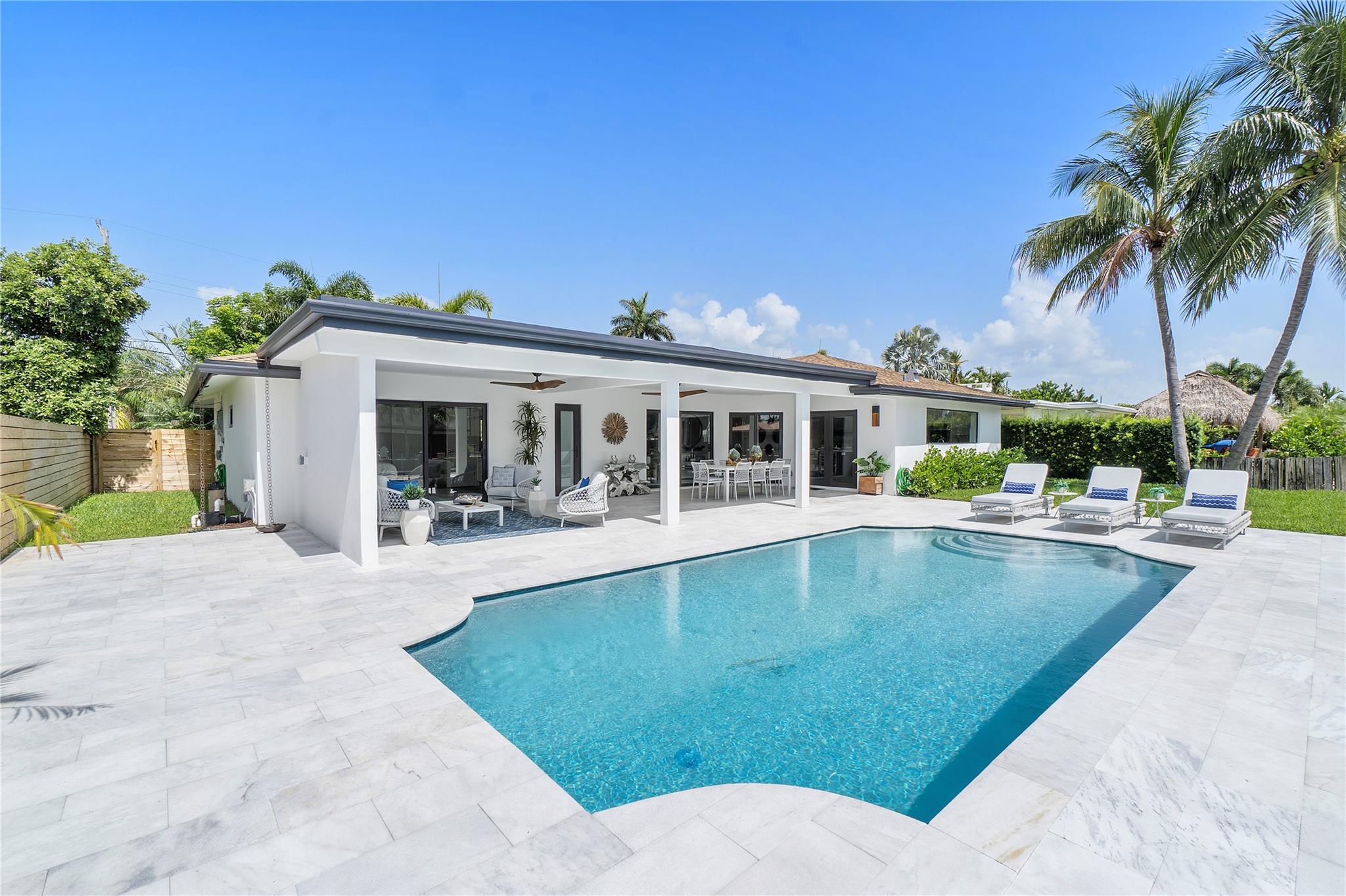 Country Club Isles 42-40 - Residential