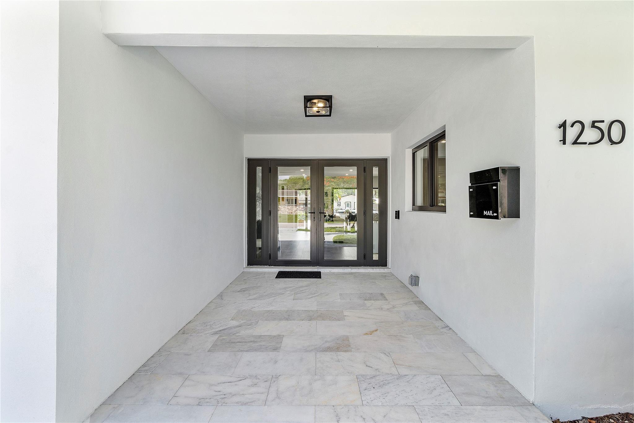 Country Club Isles 42-40 - Residential
